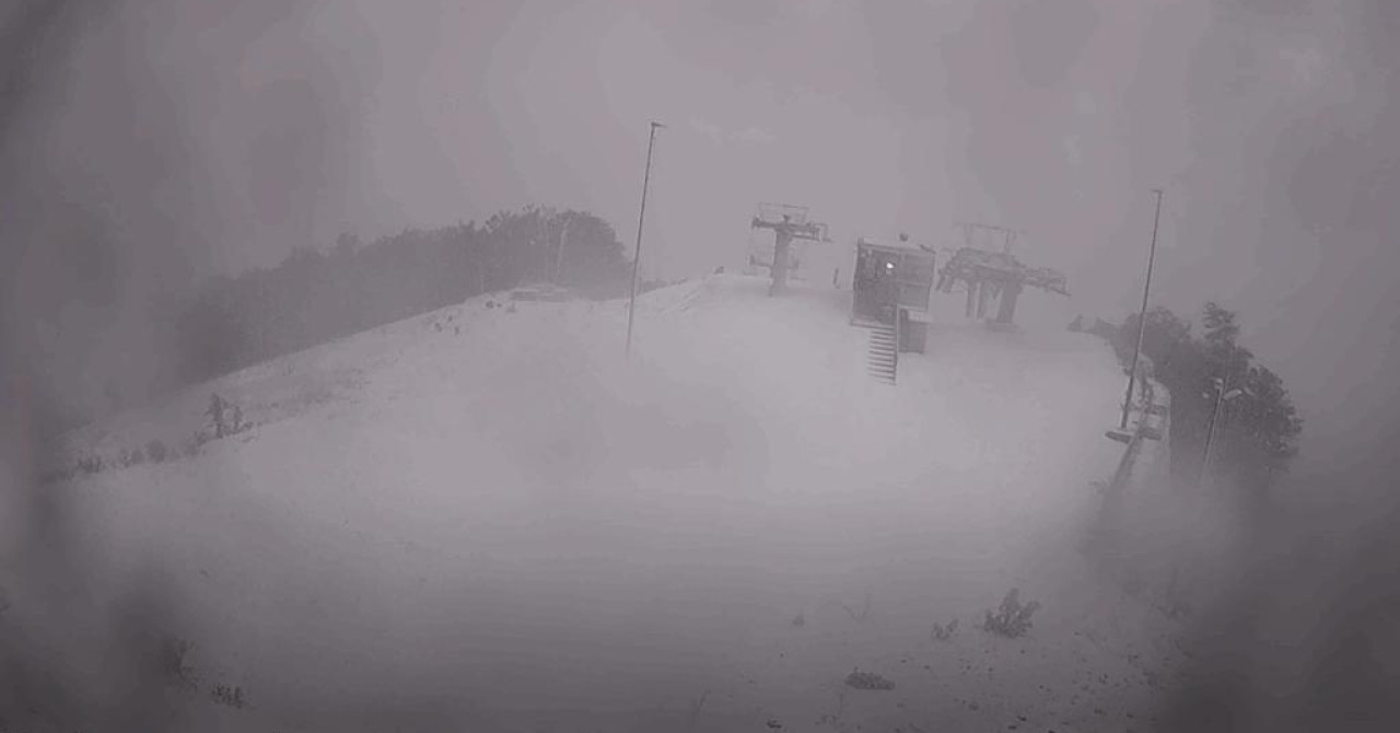 Na Platku zapadel prvi sneg, DHMZ izdal opozorila zaradi močnega vetra