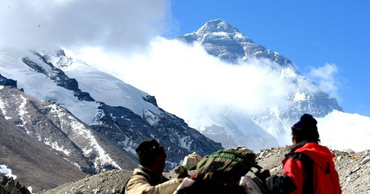 Na Mount Everestu spašene stotine planinara: ‘Vodič nam je rekao da ovo nikad nije doživio‘