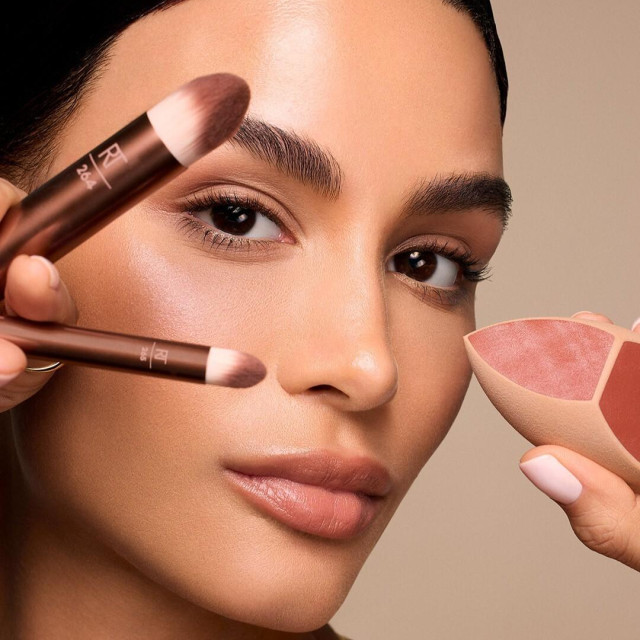 REAL TECHNIQUES novi blender