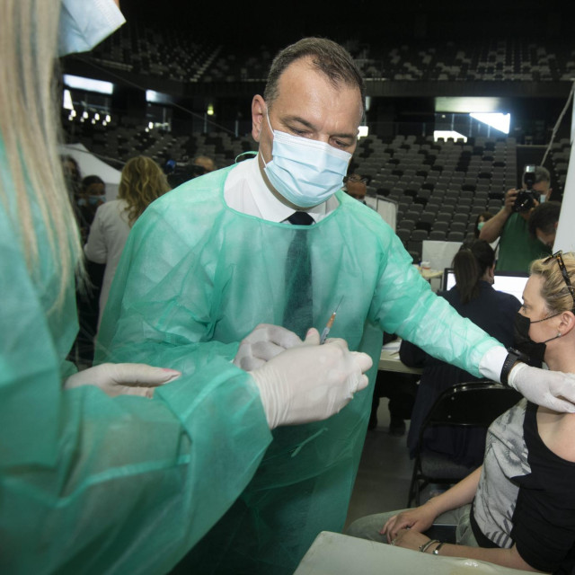 Vili Beroš uskoro se vraća u operacijsku salu