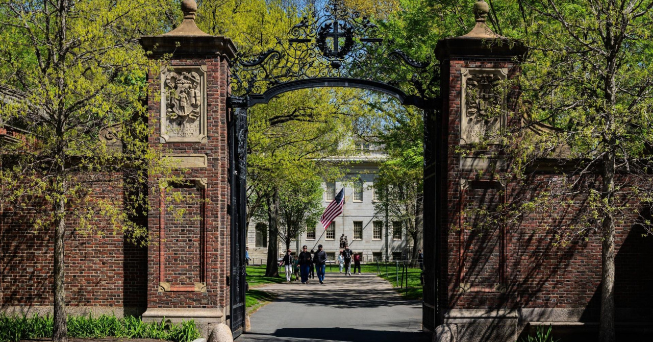 Sjekao ih, krao i prodavao na najprestižnijem sveučilištu na svijetu. Operacija je trajala godinama, slučaj potresa SAD