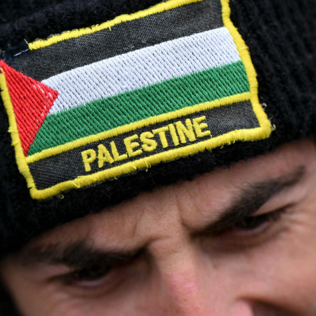 Propalestinski prosvjednik u Londonu