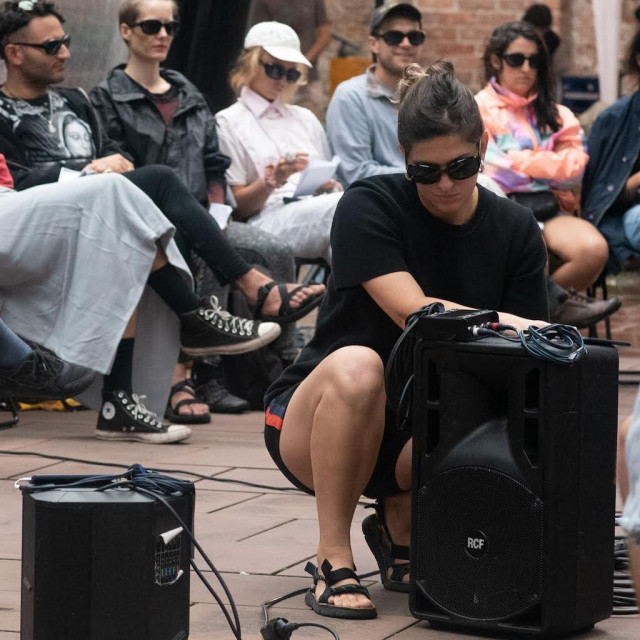 Poznavati lešinare tako dobro, Carolina Mendonç