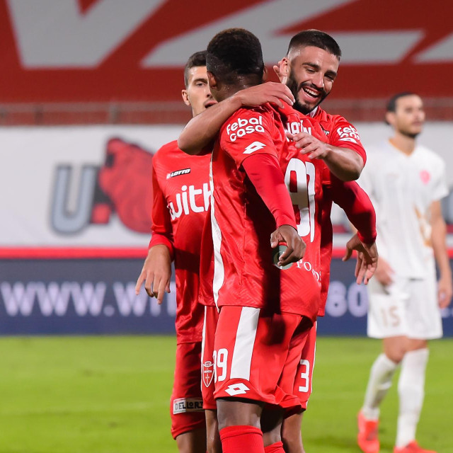 Arhiva: Nogometaši Triestine