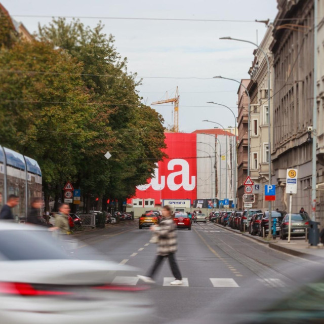 Instalacija Aaaaaaaaa!