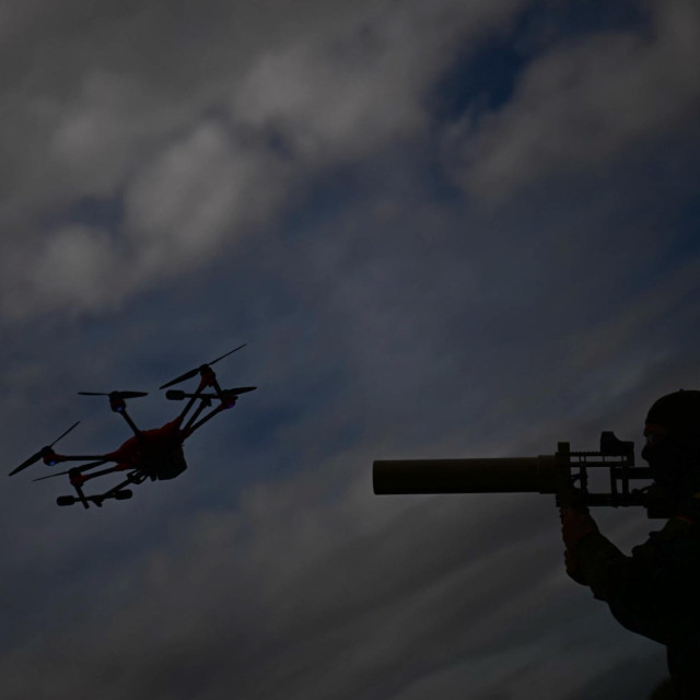 Arhivska fotografija, obaranje dronova