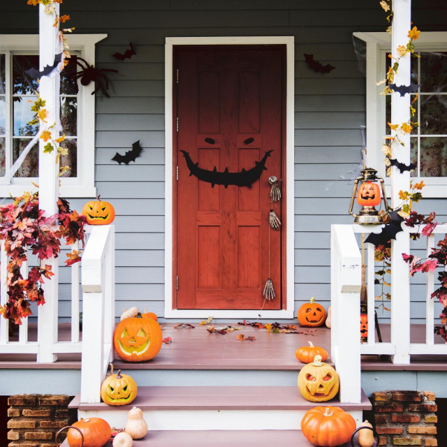 Bundeve ispred kuće