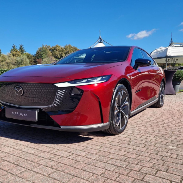 Mazda 6e