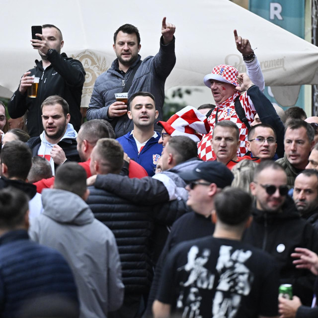 Hrvatski navijači u Pragu