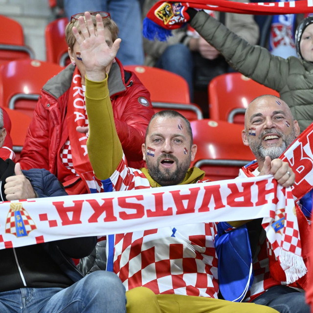 Hrvatski navijači na Fortuna Areni