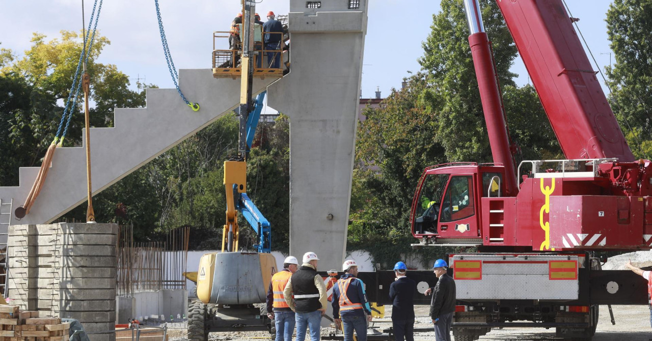FOTO: Krenulo dizanje prve nove tribine na ‘Kranjči‘, pogledajte kako izgleda ‘kostur‘ novog stadiona u Zagrebu