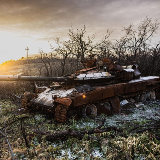 Uništeni ruski tenk u Ukrajini