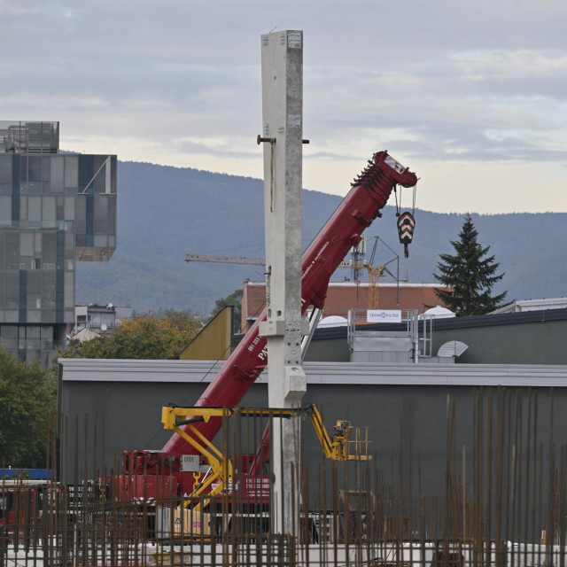 Postavljen prvi stup novog stadiona