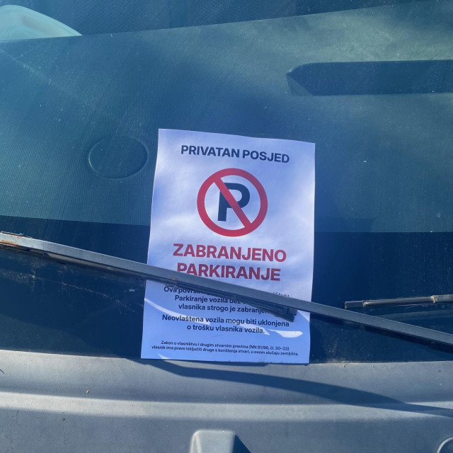 Svaki automobil na ‘parkingu‘ dobio svoj letak