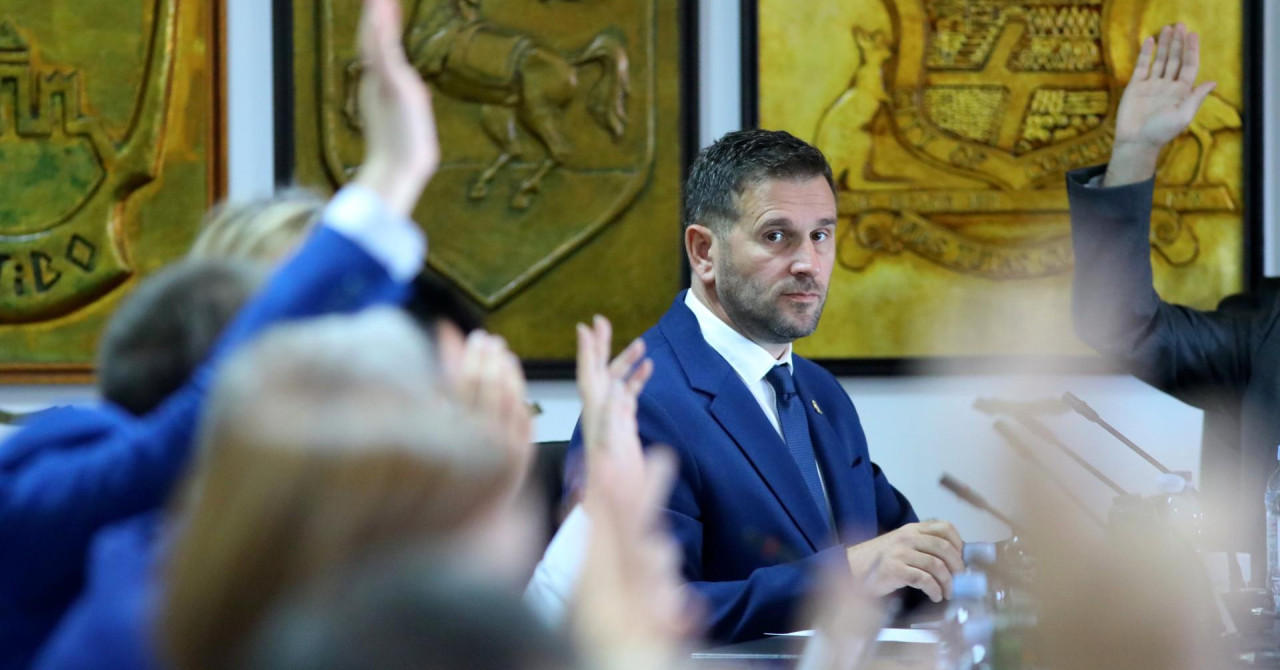 Netko je mjesecima ulazio u informatički sustav splitske uprave i dobio uvid u osobne podatke građana, Šuta najavio izvanrednu pressicu