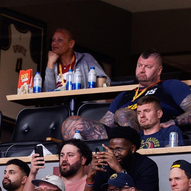 Strahinja Jokić (gore) i Nemanja Jokić