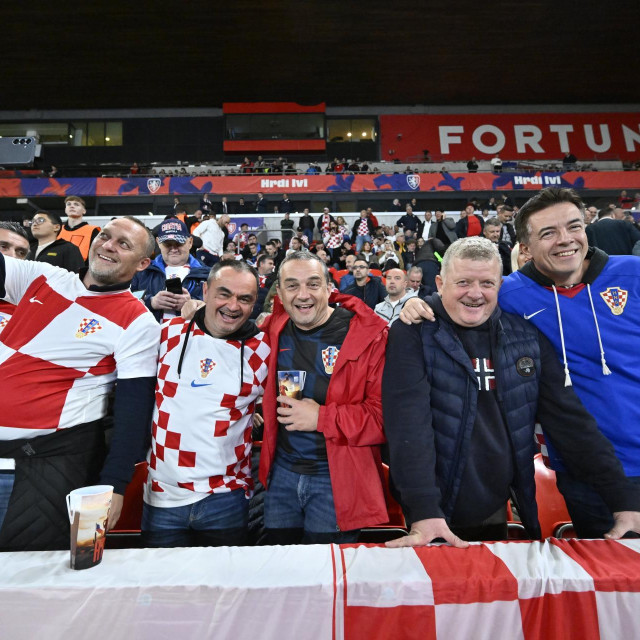 Hrvatski navijači u Pragu