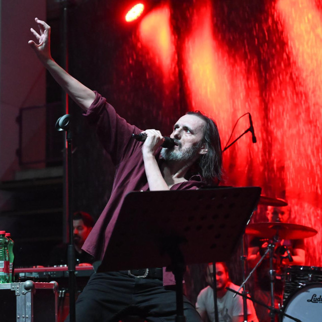 Goran Bare i grupa Majke koncert u Boćarskom domu