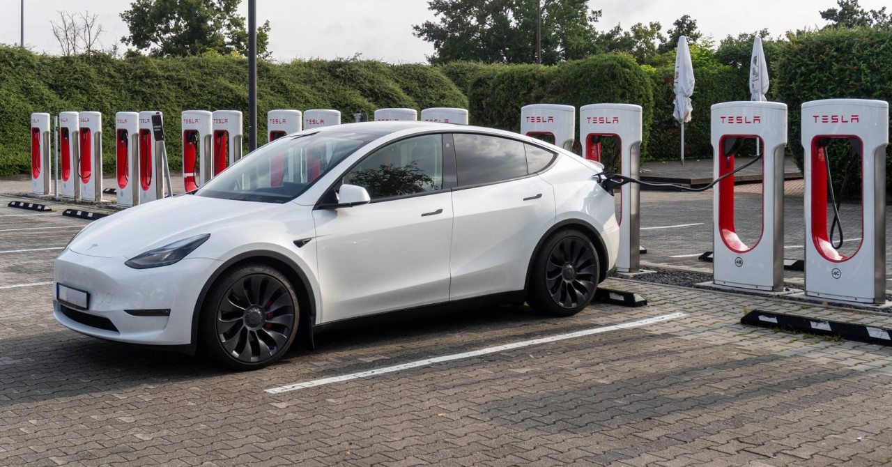 V Nemčiji porast kraje kablov in sabotaž na polnilnicah za električna vozila