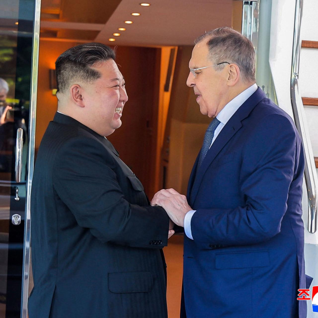 Kim Jong Un i Sergej Lavrov