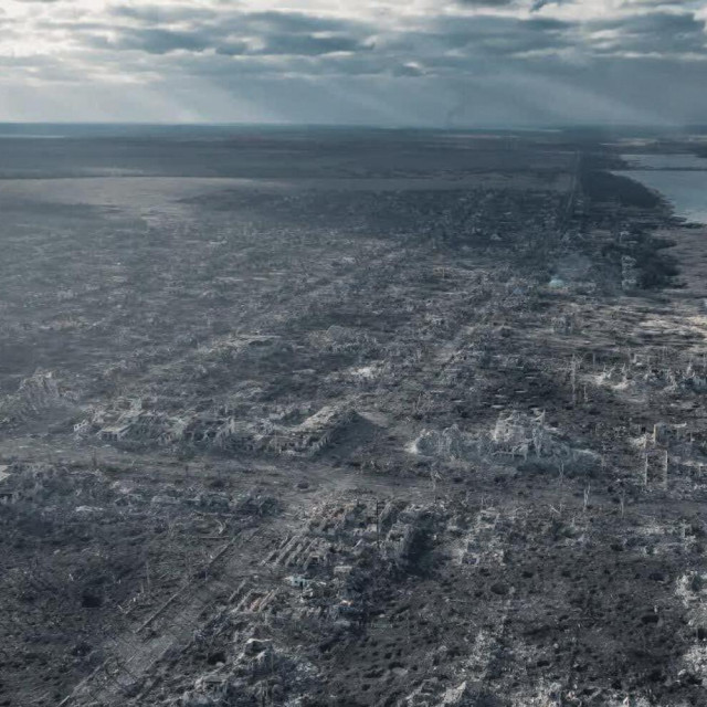 Prizori iz Marinke, razorenog ukrajinskog grada