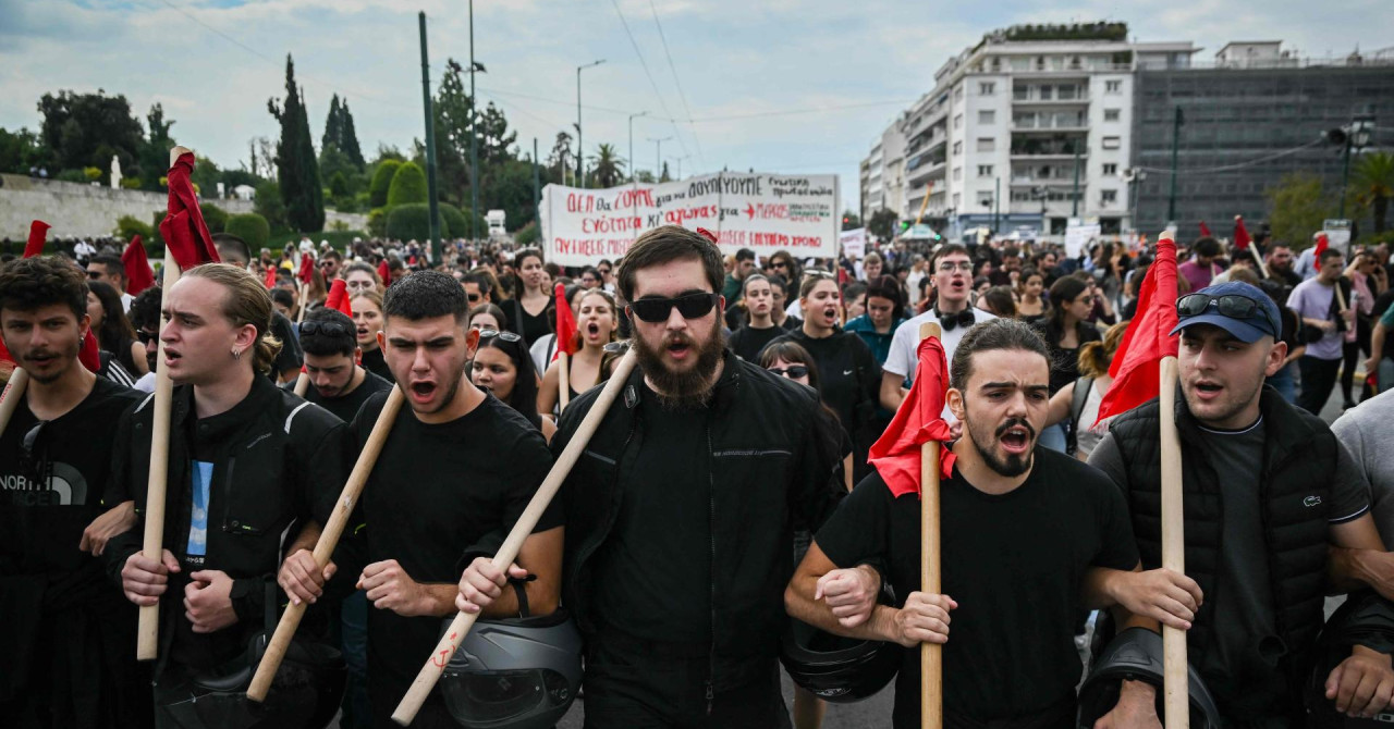Unatoč prosvjedima radnika: Grčka uvodi mogućnost radnog dana od trinaest sati