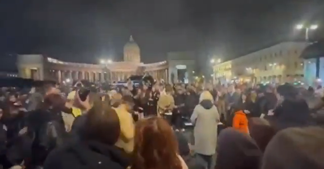 Stotine ljudi prosvjedovalo protiv režima u Putinovom gradu, Kremlj označio krivca: ‘Taj terorist planira srušiti vlast‘