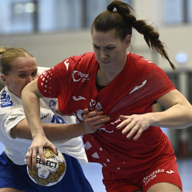 Pet minuta za Finsku - Dejana Milosavljević