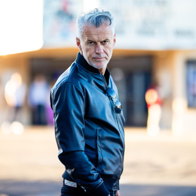 ”Uz našeg Gorana Višnjića jedini sam glumac koji dolazi s ovih prostora, a da je igrao uloge rođenih Amerikanaca”, govori