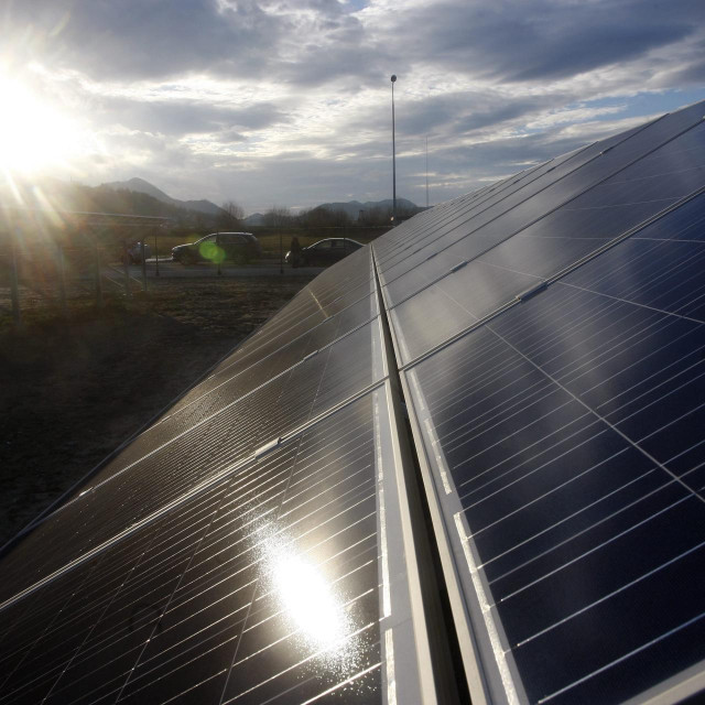 Zajedno s tekućim natječajem u kojem se dodjeljuje 20,5 milijuna eura, novi natječaj diže raspoloživi budžet za kućne solarne elektrane na 28 milijuna eura. 