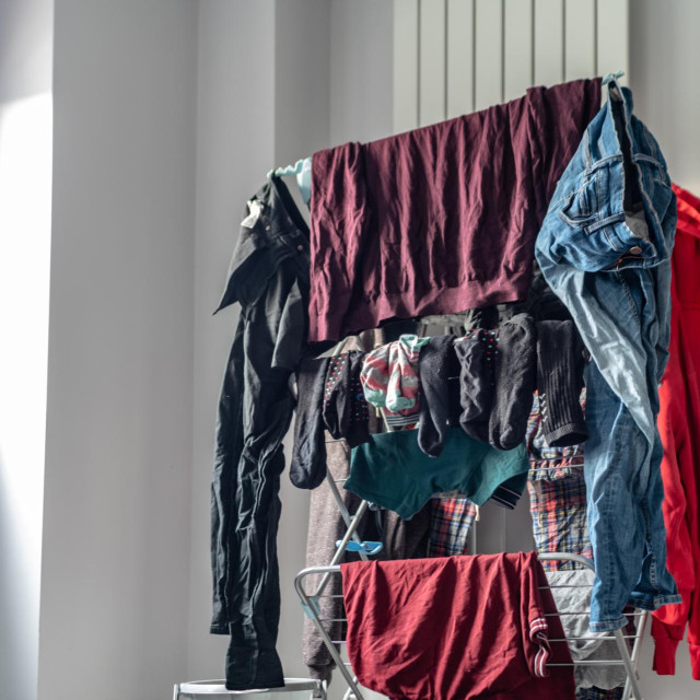 Sušenje rublja u zatvorenom prostoru (ilustracija)