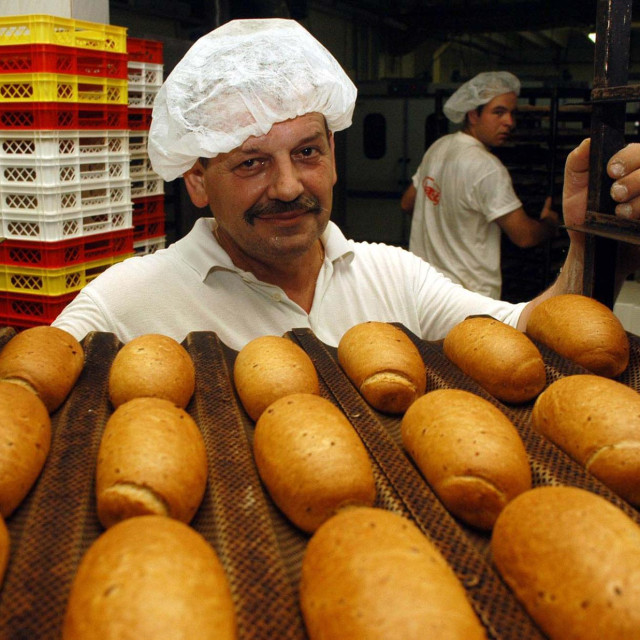 Prema neto dobiti na prvom su mjestu poduzetnici sa sjedištem u Zagrebu s dobiti od 23 milijuna eura, slijede ih poduzetnici Splitsko-dalmatinske županije s 8,2 milijuna eura dobiti