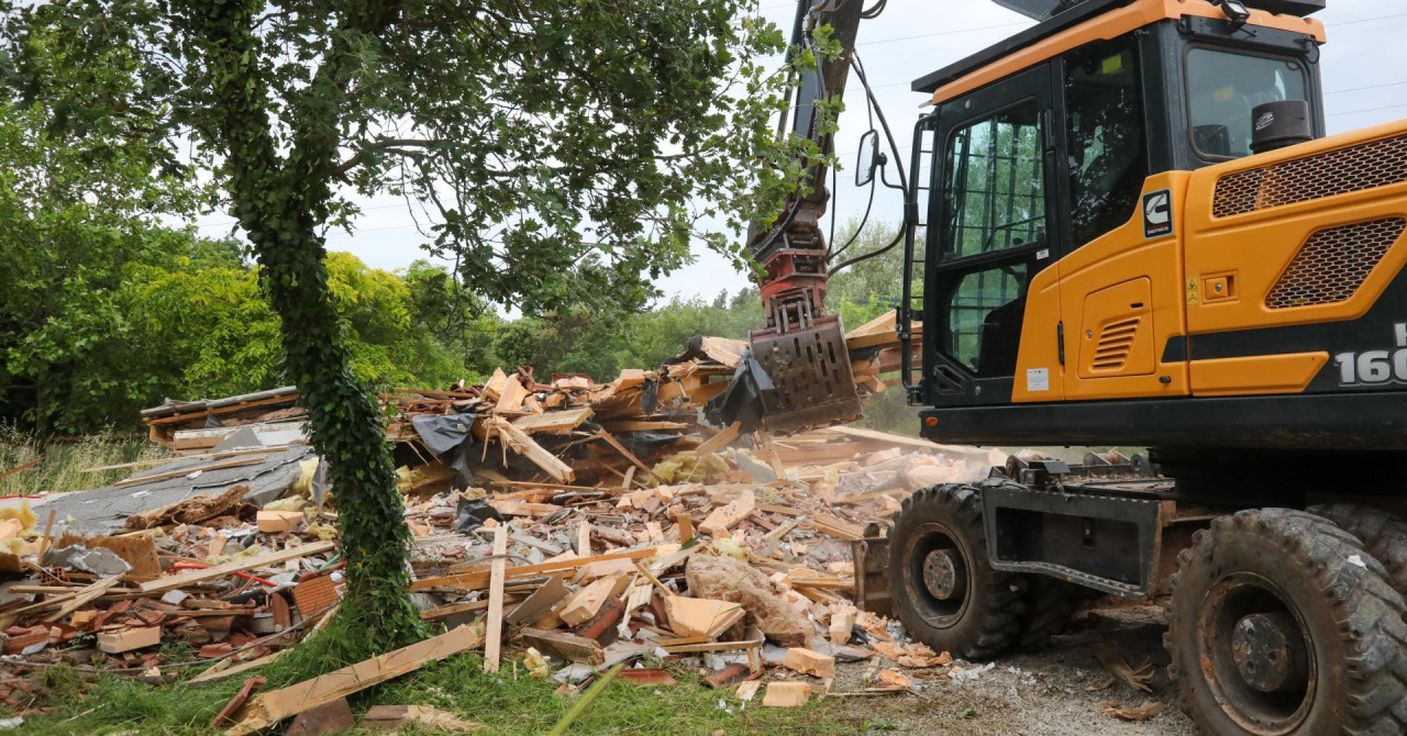 Državni isnpekorat: Uklonit će se 124 bespravno izgrađena objekta na Zrću