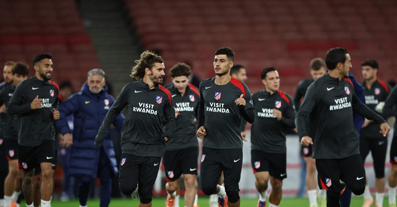 Nezapamćena scena uoči derbija, Atletico bijesan zbog skandala na Emiratesu, bez tuširanja bijesni napustili stadion