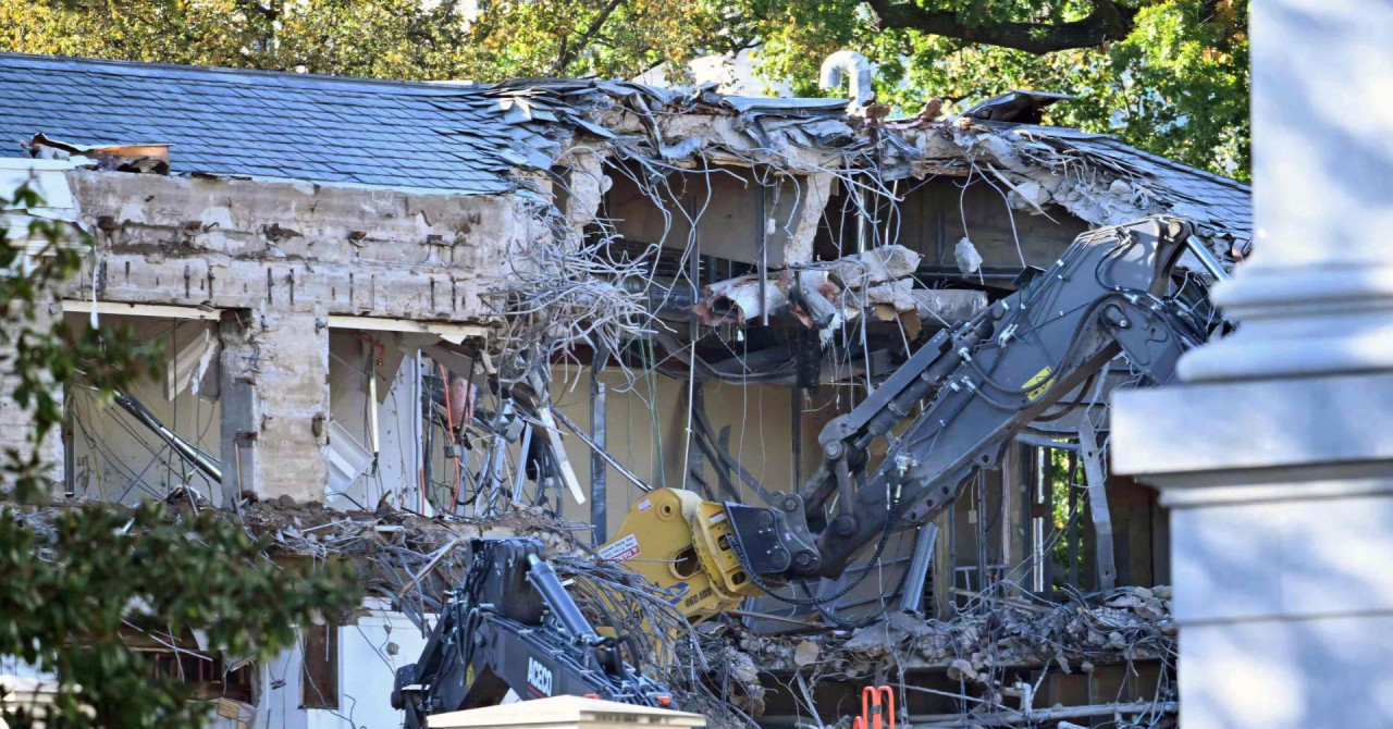 Počelo rušenje dijela Bijele kuće, Trump tamo gradi plesnu dvoranu