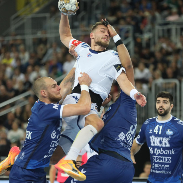 Igor Beljavski protiv obrane Szegeda 