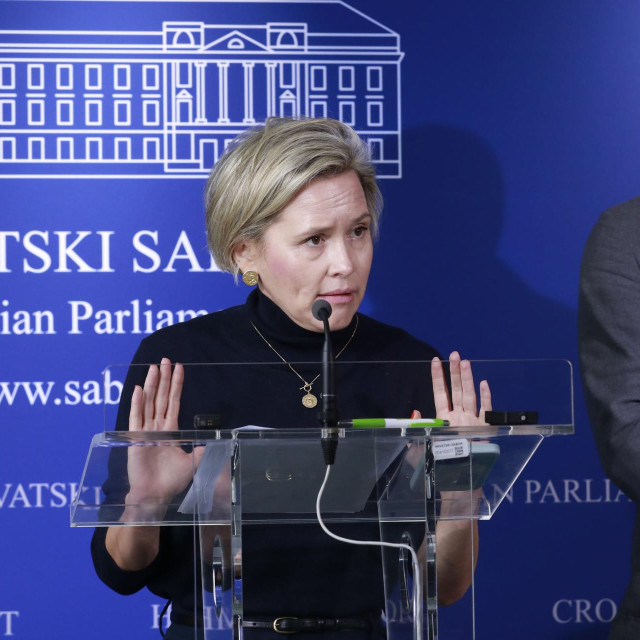 Ivana Kekin, Marin Živković

 