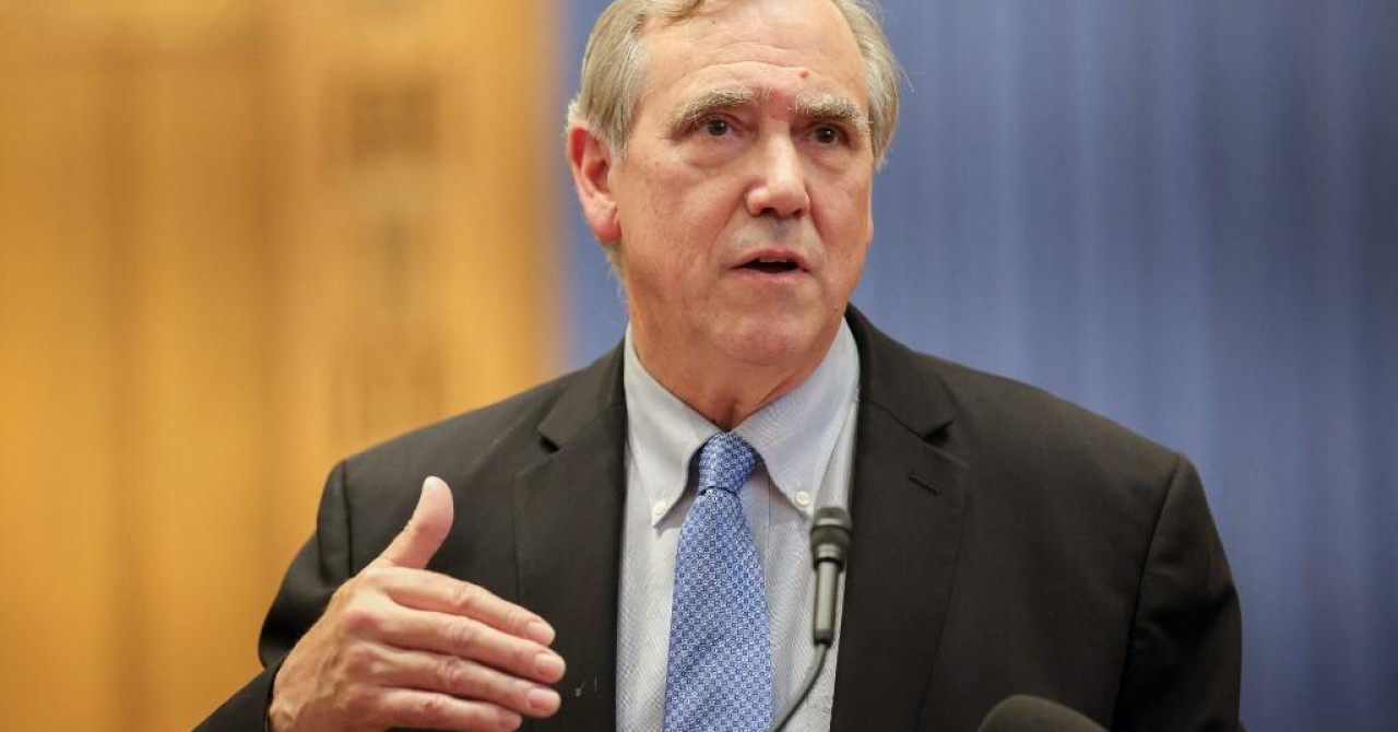 Demokratski senator održao maratonski govor protiv Trumpovih politika, govorio je više od pola dana