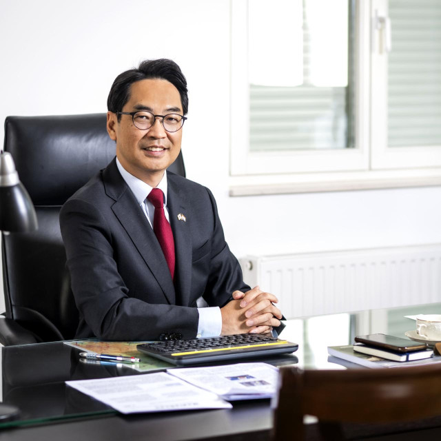 Veleposlanik Republike Koreje u Hrvatskoj Seung-buhm Lee