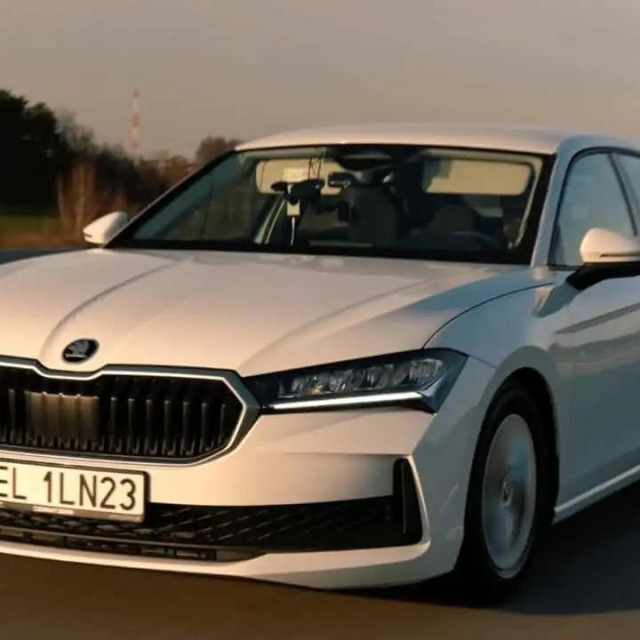 Svjetski rekord za škodu Superb