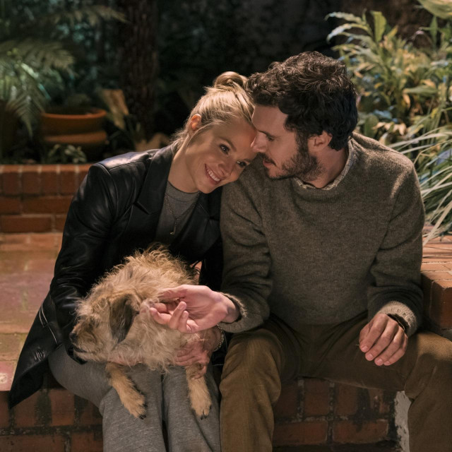 Kristen Bell i Adam Brody u prvoj sezoni serije ”Nitko ovo ne želi”
