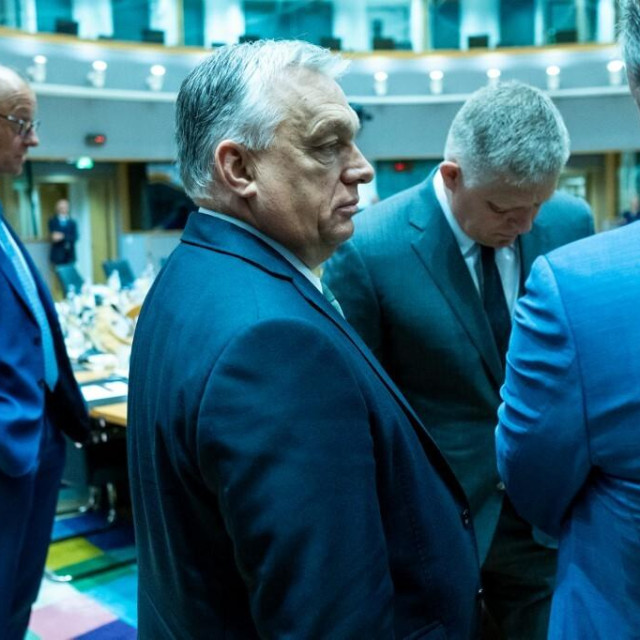 Friedrich Merz, Viktor Orban, Robert Fico i Bart de Wever na sastanku čelnika zemalja članicu u srpnju