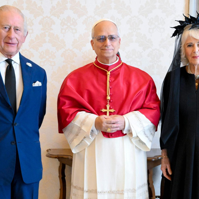 Kralj Charles, papa Lav XIV i kraljica Camilla