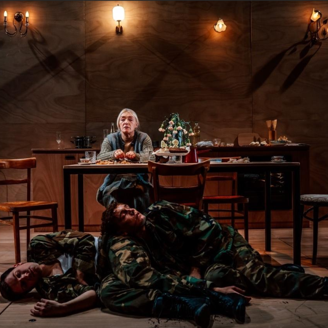 ‘Kuća je velika, ne može se ona nosit‘, u produkciji dubrovačkog Kazališta Marin Držić.