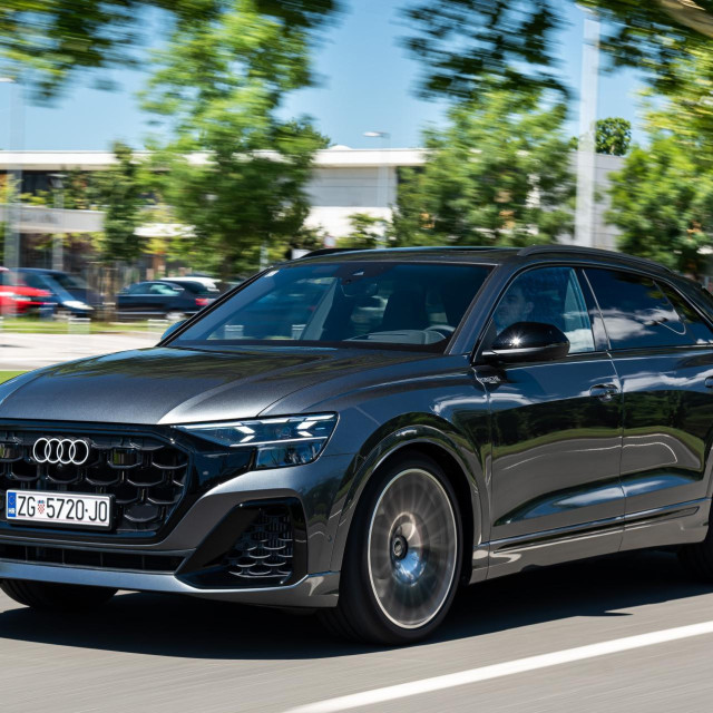 Audi Q8 60 TFSIe quattro