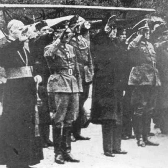 Nadbiskup Šarić mjeri kukuruz u društvu nacista i ustaša