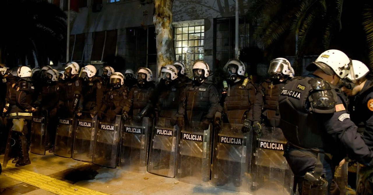 Val nasilja u Podgorici, eskaliralo na prosvjedu ispred vlade: ‘Turci napolje!‘