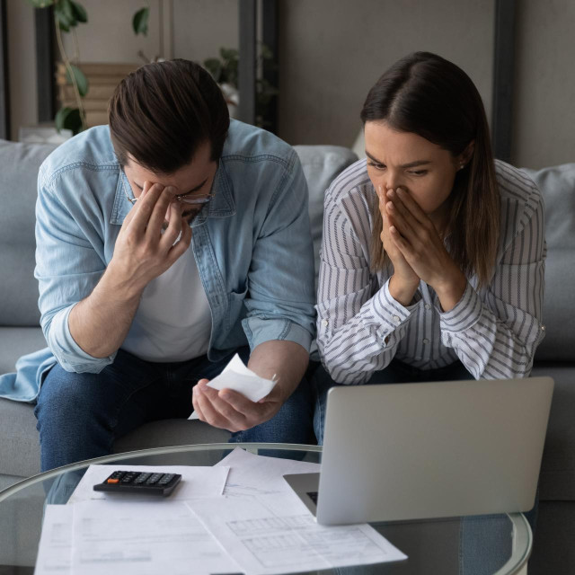 Jedna se forumašica požalila na visoke cijene nekretnina i niske plaće, zbog kojih banke odbijaju kredite
