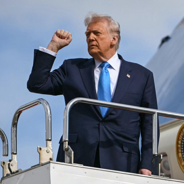 Donald Trump na putu za Južnu Koreju