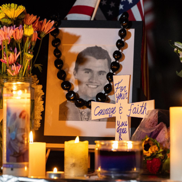 Dan prije atentata na Kirka, ministar zdravstva SAD-a Robert F. Kennedy mlađi ustvrdio je da se u Americi svaka 23 sata dogodi masovna pucnjava te da je moguće da su videoigre jedan od uzroka te pošasti